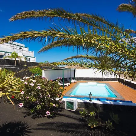 Grosses Mit Meerblick Auf Lanzarote Tías